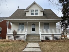 Building Photo - 402 S Superior St