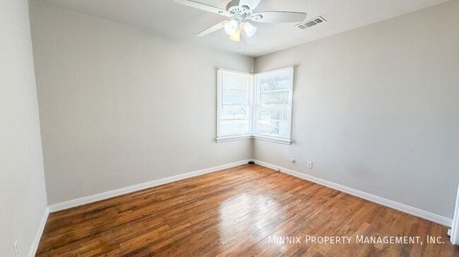 Building Photo - 2420 33rd St