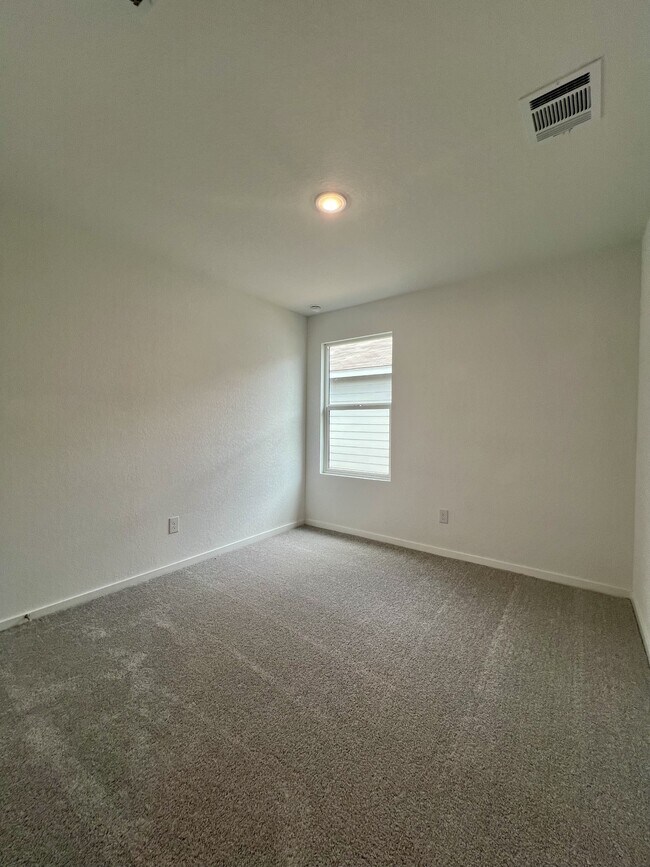 Building Photo - 9178 Trails End