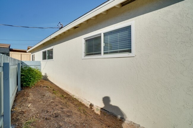 Building Photo - Coleen Ct - Gorgeous, Newly Remodeled 4 Be...