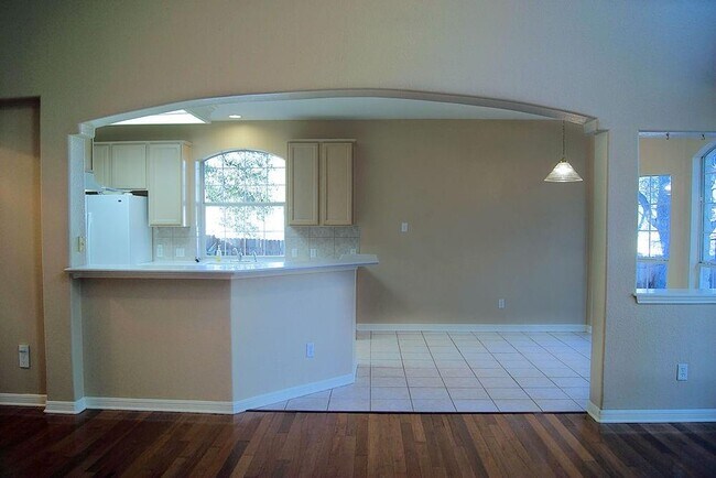 Building Photo - 3106 Scarlet Oak Cove