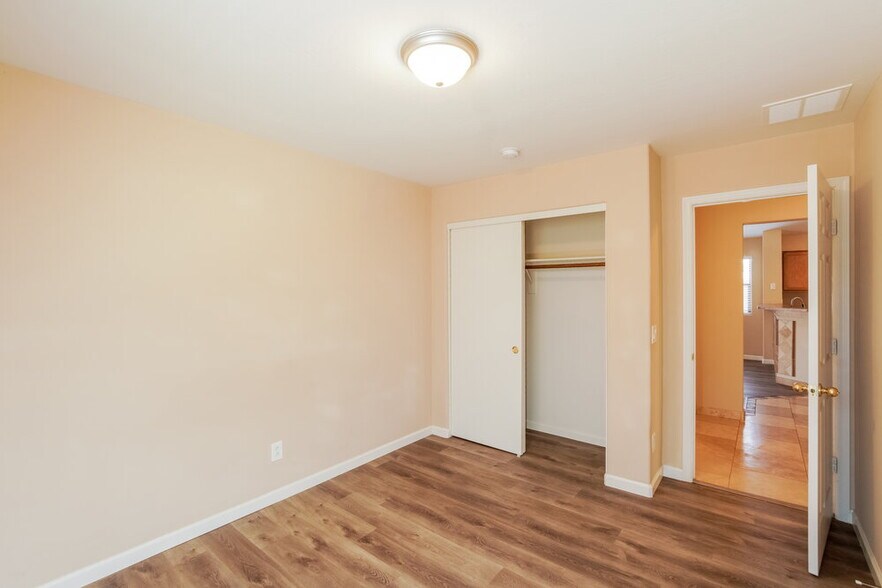 Building Photo - 25670 W St Kateri Ct