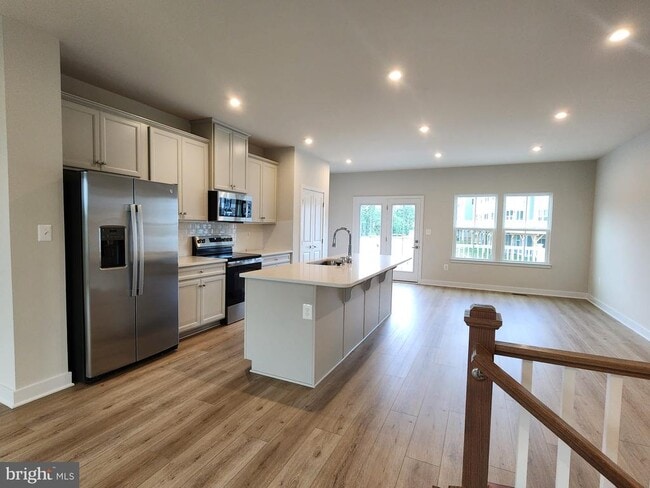 Building Photo - 9400 Tanfield Dr
