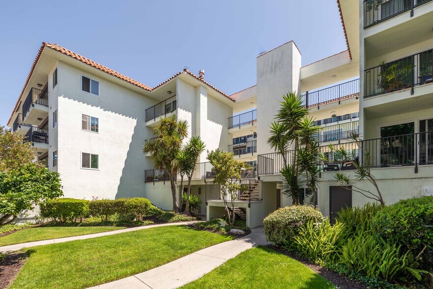Building Photo - 1720 Ardmore Ave
