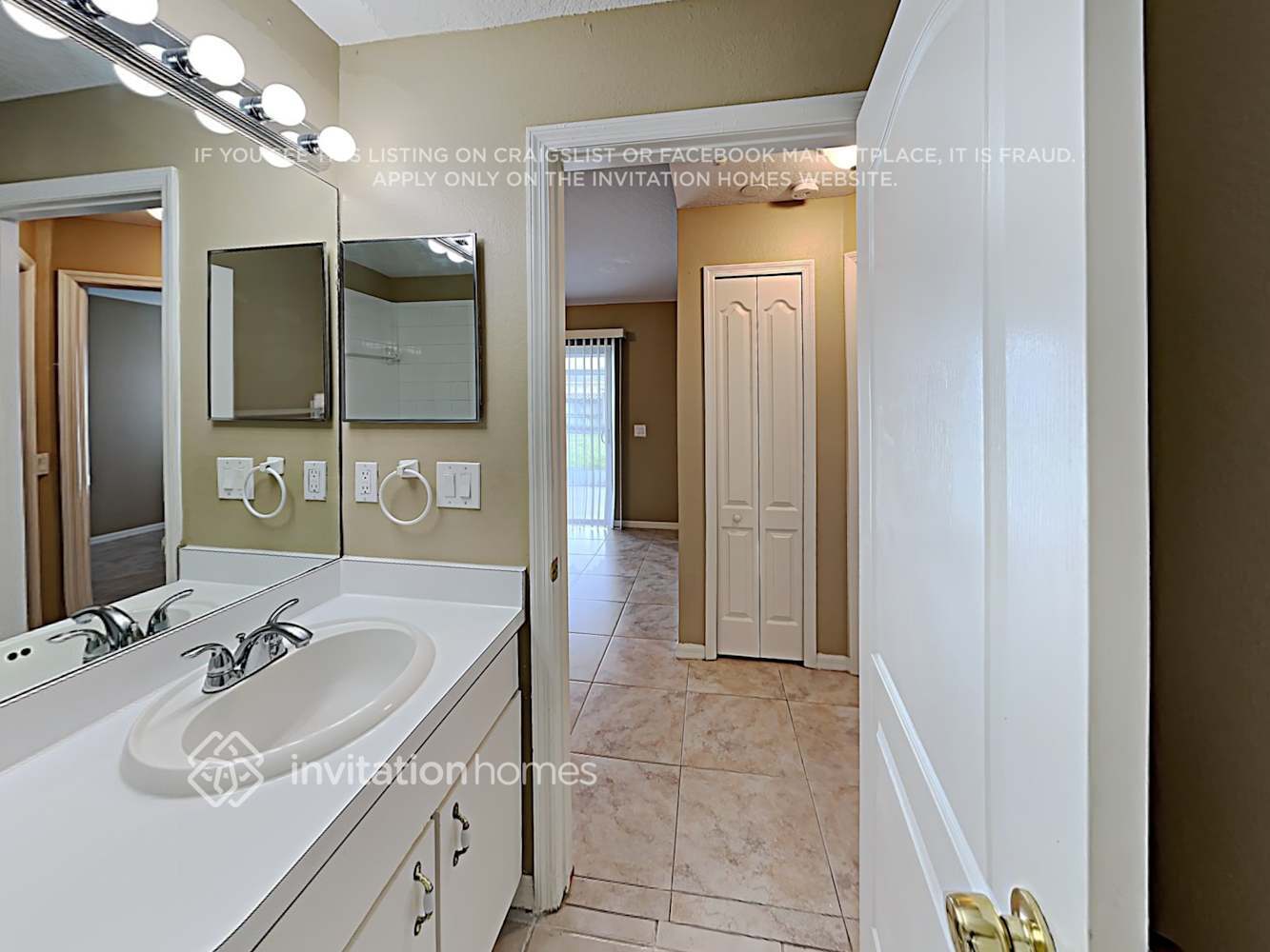 Building Photo - 25830 Bloomsbury Ct