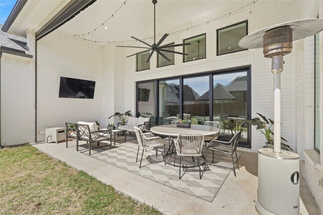 Building Photo - 2217 Zaid Wy