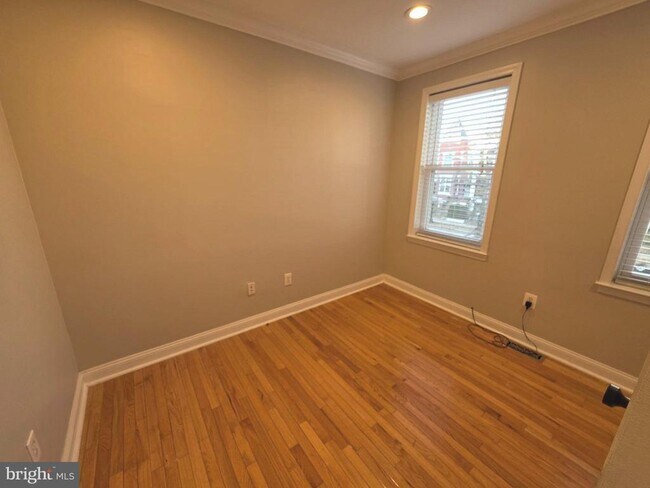 Building Photo - 1209 Florida Ave NE