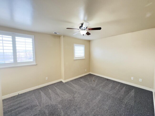 Building Photo - 1078 Cinnamon Ridge Dr