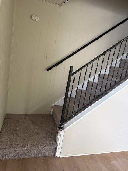 Building Photo - 33569 Berville Ct