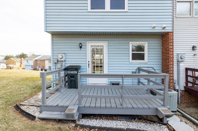 Building Photo - 830 Vine St