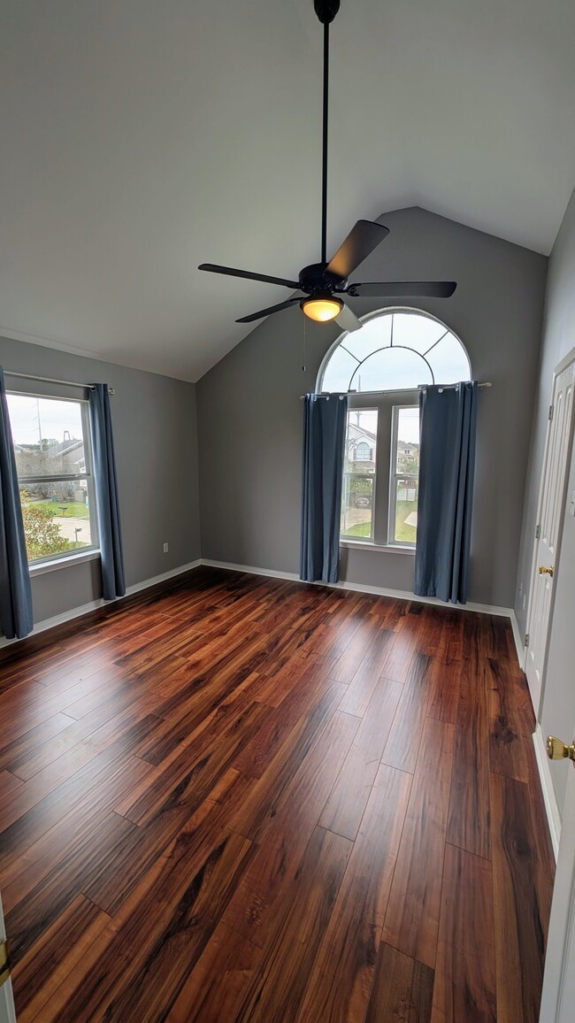 Building Photo - 39 Brandon Hall Dr