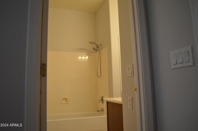 Building Photo - 4132 E Carriage Ct