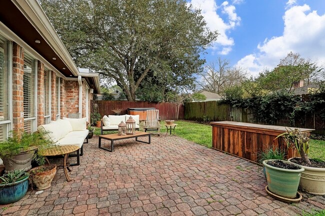 Building Photo - 14207 Wickersham Ln