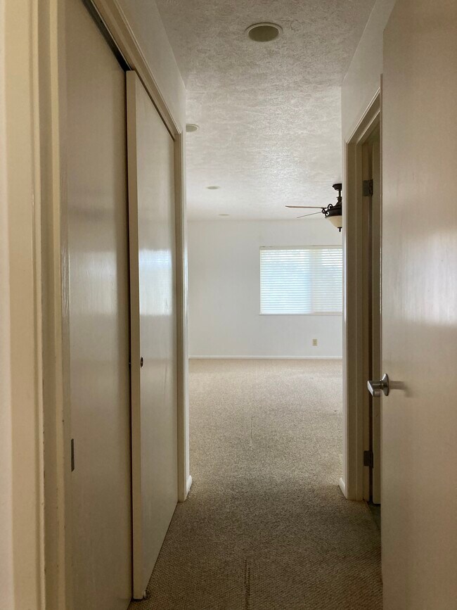 Master Bedroom - 955 Kukuau St