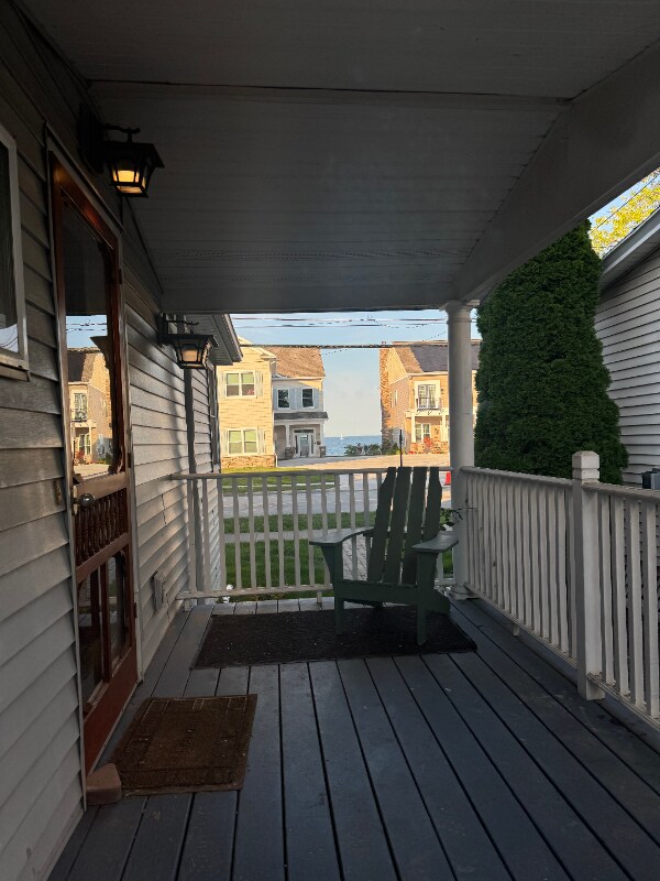Building Photo - 337 Beach Ave