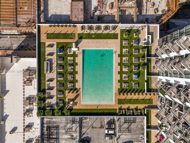 Building Photo - 5300 Paseo Blvd