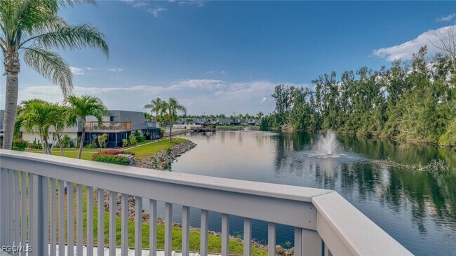 Primary Photo - 16171 Amberwood Lake Ct