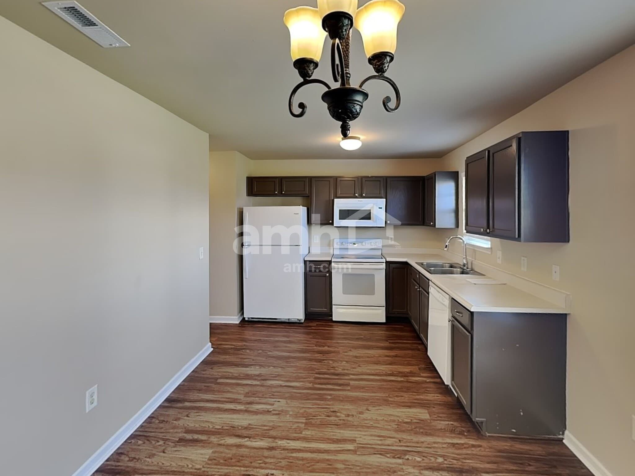 Building Photo - 1041 Vanguard Dr