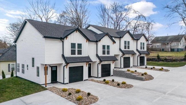 Building Photo - 114 Shipman Dr