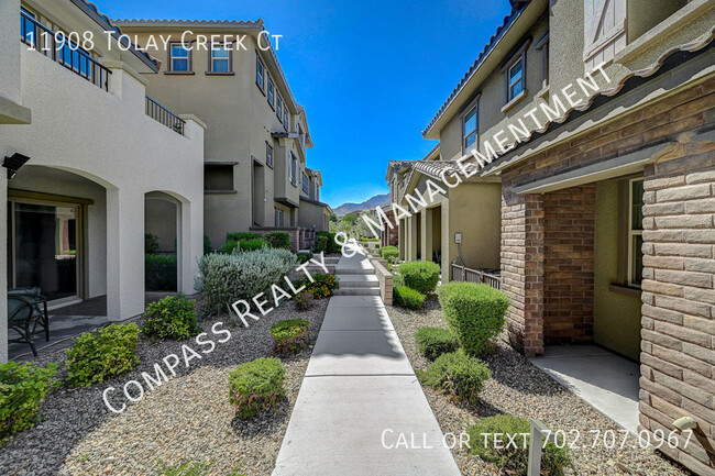 Building Photo - Fully Furnished Townhome in Summerlin