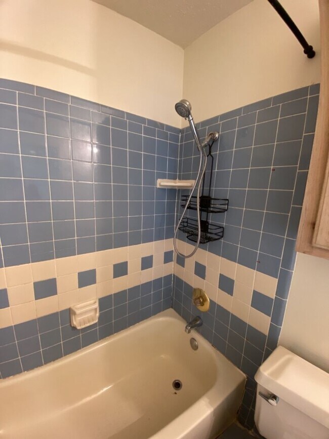 Building Photo - 5917 Kimbrough Dr