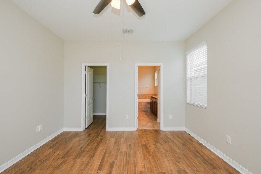 Building Photo - 2374 Dovesong Trace Dr