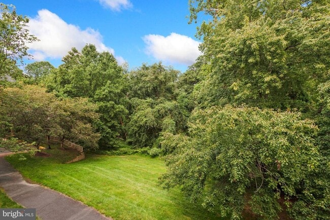 Building Photo - 1614 Leeds Castle Dr