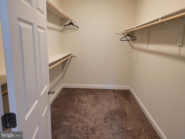 Building Photo - 315 Baltusrol Dr