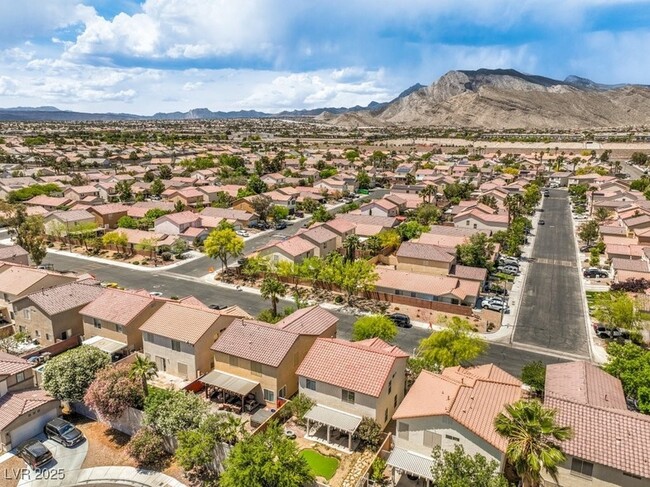 Building Photo - 3728 Ashling St