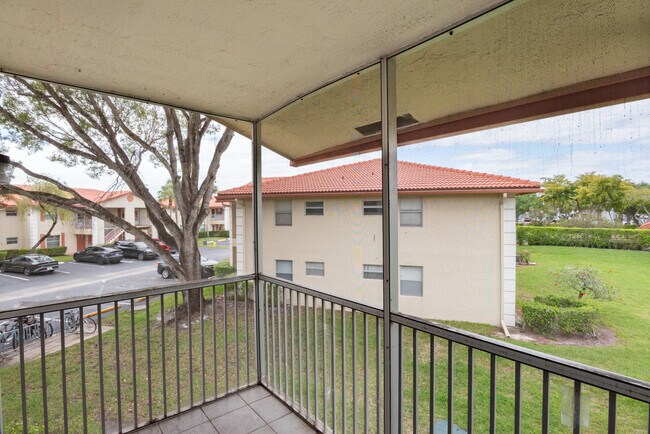 Building Photo - 3031 Holiday Springs Blvd