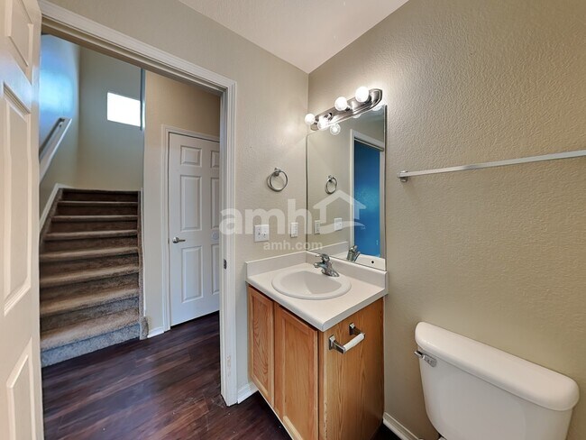 Building Photo - 1373 S Quintero Way