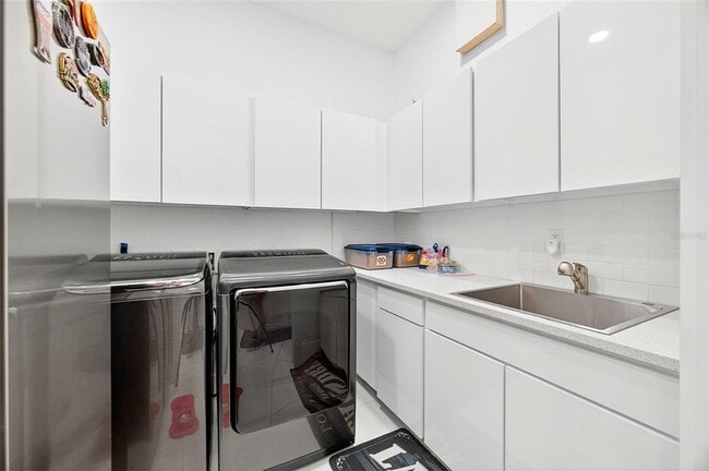 Building Photo - 10613 Mobberley Cir