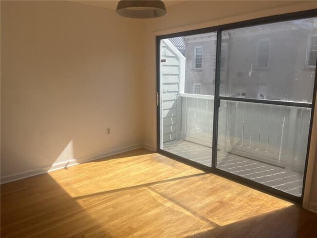 Building Photo - 332 Hailman St