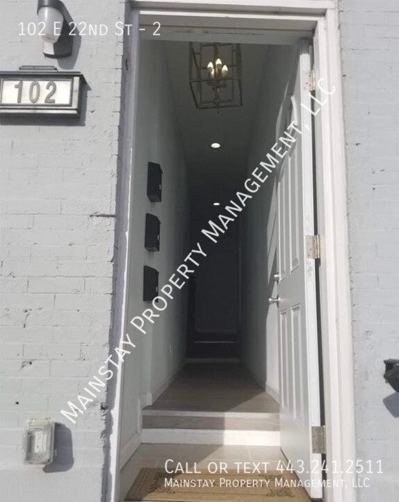 Building Photo - 102 E 22nd St