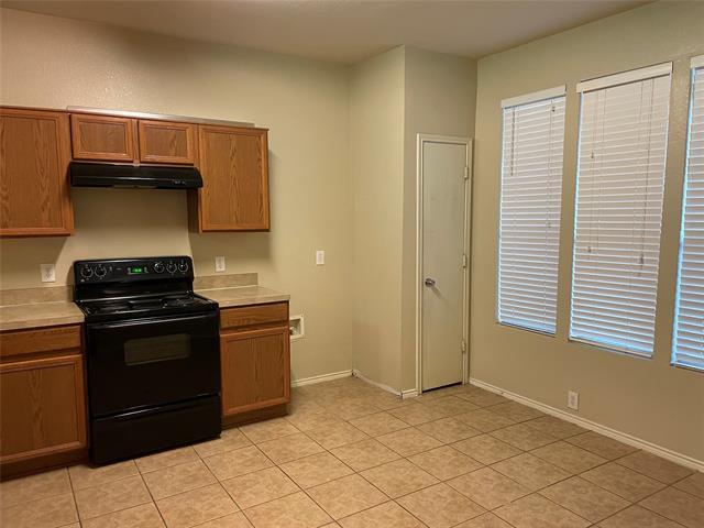 Building Photo - 2637 Van Buren Dr