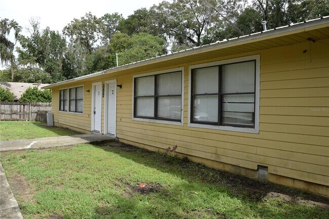 Building Photo - 7423 SW 42nd Pl