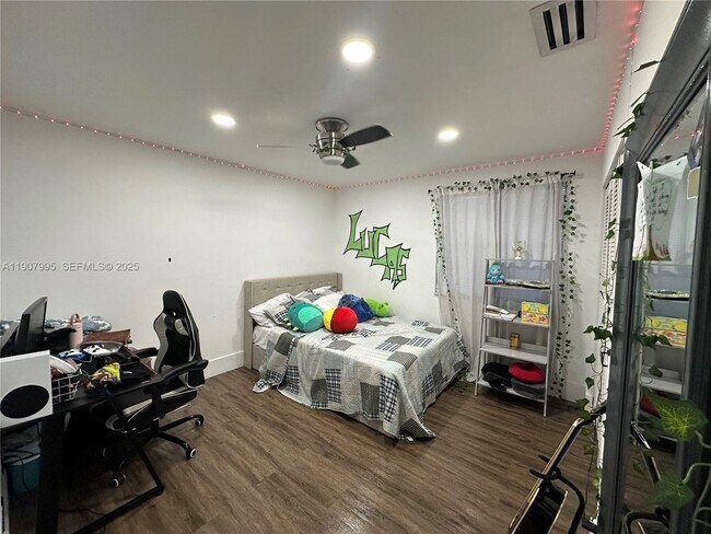 Building Photo - 5478 NW 45th Way