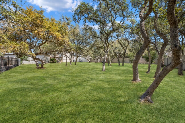 Building Photo - 3 Birnam Oaks