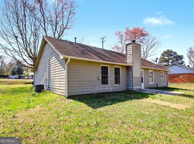 Building Photo - 608 S Jeff Davis Dr
