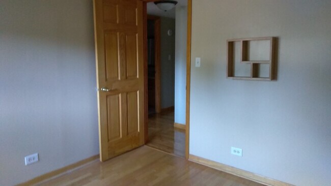 Building Photo - 207 Aspen Dr