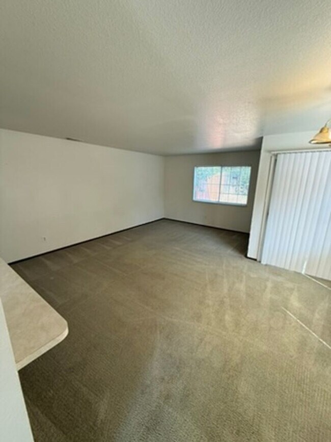 Building Photo - 4264 Stonewalk Ct