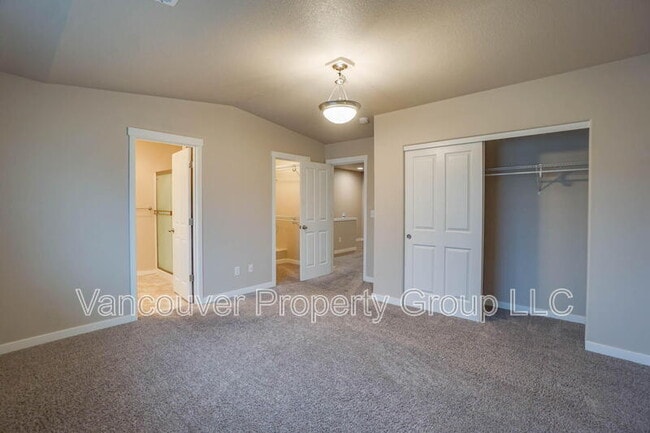 Building Photo - 7428 NE 62nd St