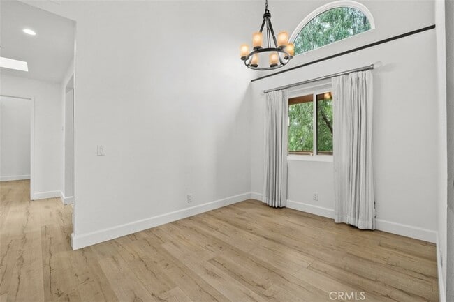 Building Photo - 5235 Box Canyon Court Unit