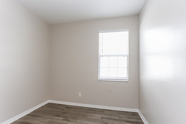 Building Photo - 1703 Chalksand Way