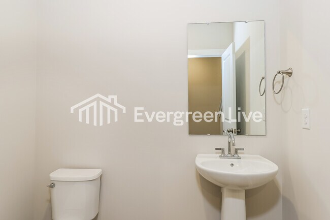 Building Photo - 2433 Appalachian Trl Dr