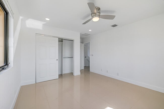 Building Photo - 456 NW 41st St