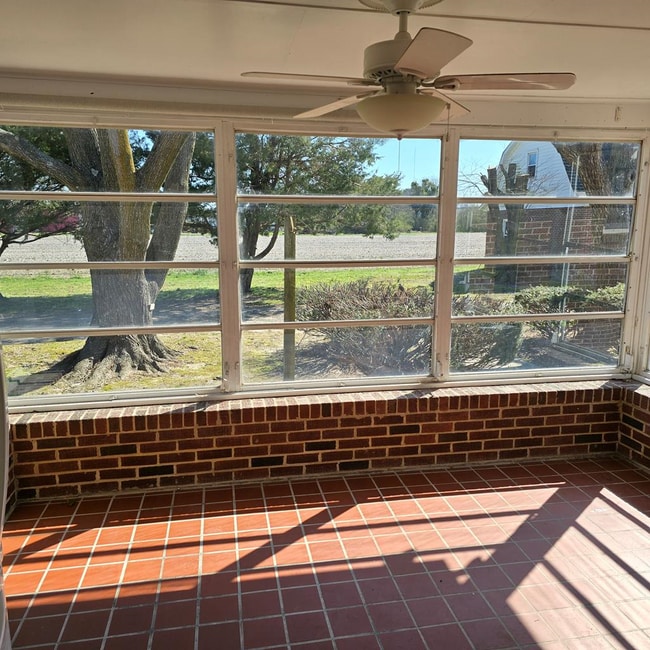 Building Photo - 29093 Arlington Rd