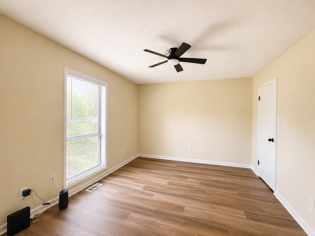Building Photo - 1422 Tangora Ln