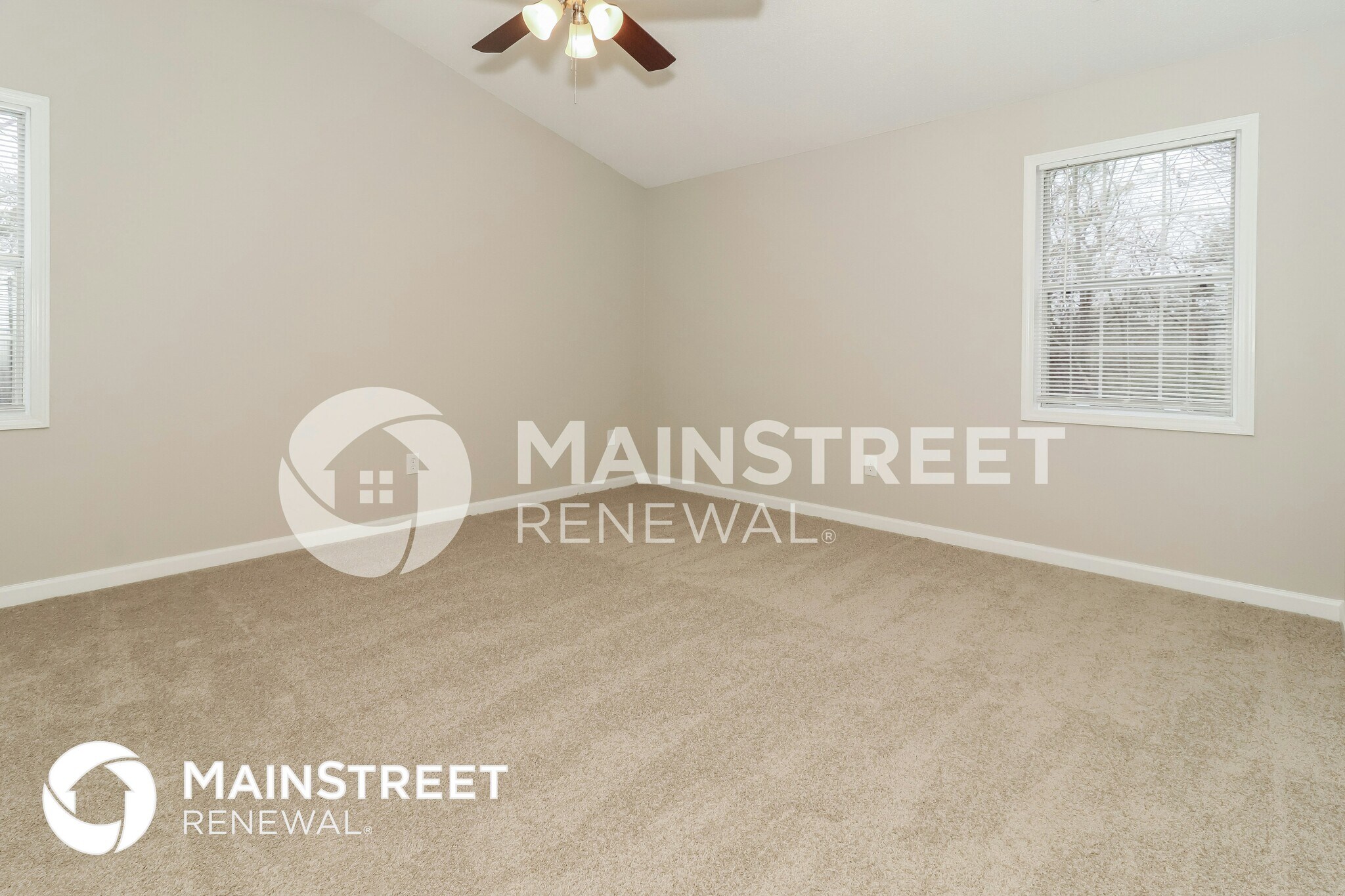 Building Photo - 2401 Bethune Cir