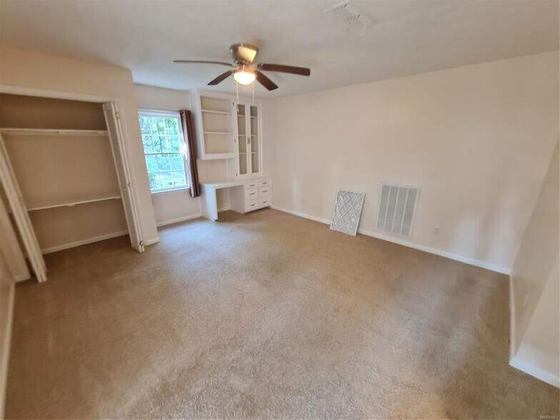Building Photo - 6474 Halcyon Dr